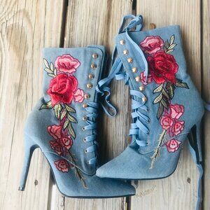 Women's Jean Lace Up Heeled Boots with Floral Embroidery Size 5.5
